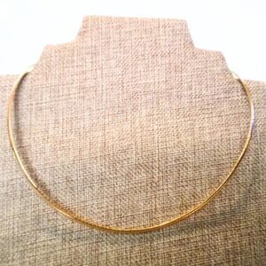 Vintage Gold Tone Omega Link Chain Necklace *